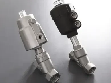 Válvula Inclinada Inox 316L y Actuador Neumatico Simple Efecto NC